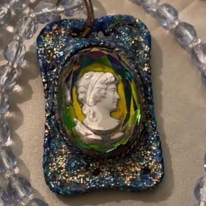 Vintage Aurora Borealis Cameo